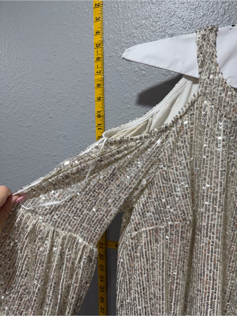 NWT CeCe Champagne Sequin Cold Shoulder Holiday Blouse Size Medium - Picture 3 of 7